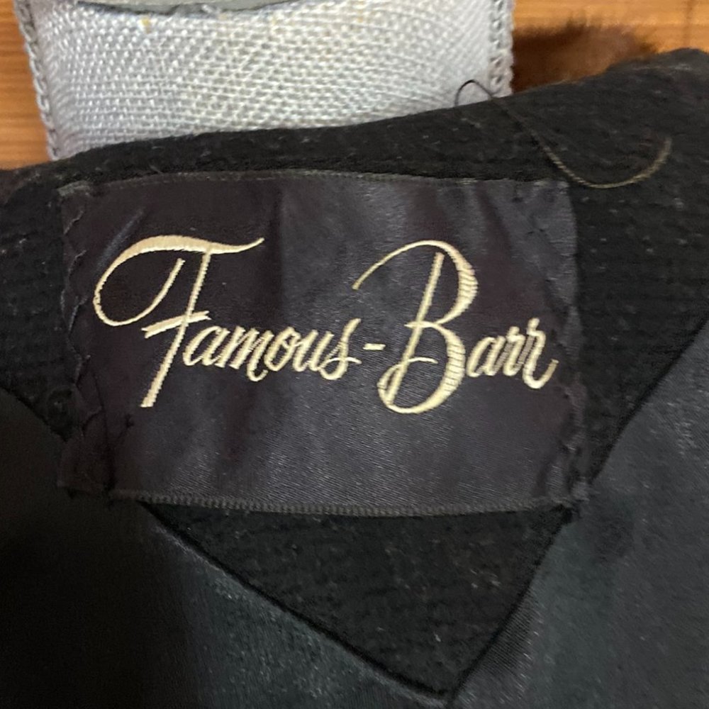 Vintage Famous Barr Black Coat from Parkmoor NY with Fur Collar - Picture 6 of 10